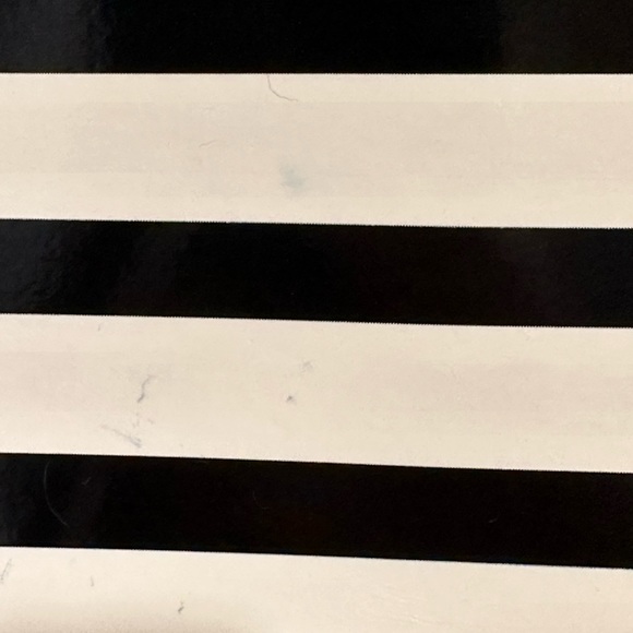 Kate Spade Small Purse - Picture 10 of 11